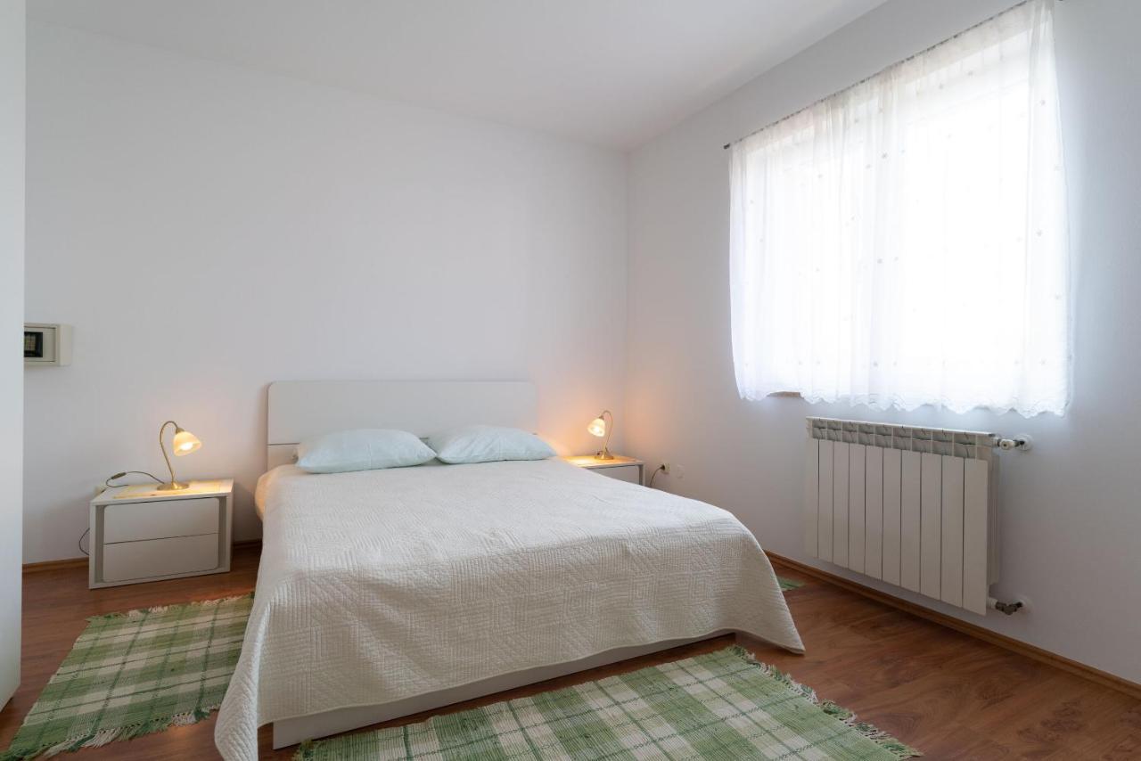 Apartments Anamarija Ровинь Экстерьер фото